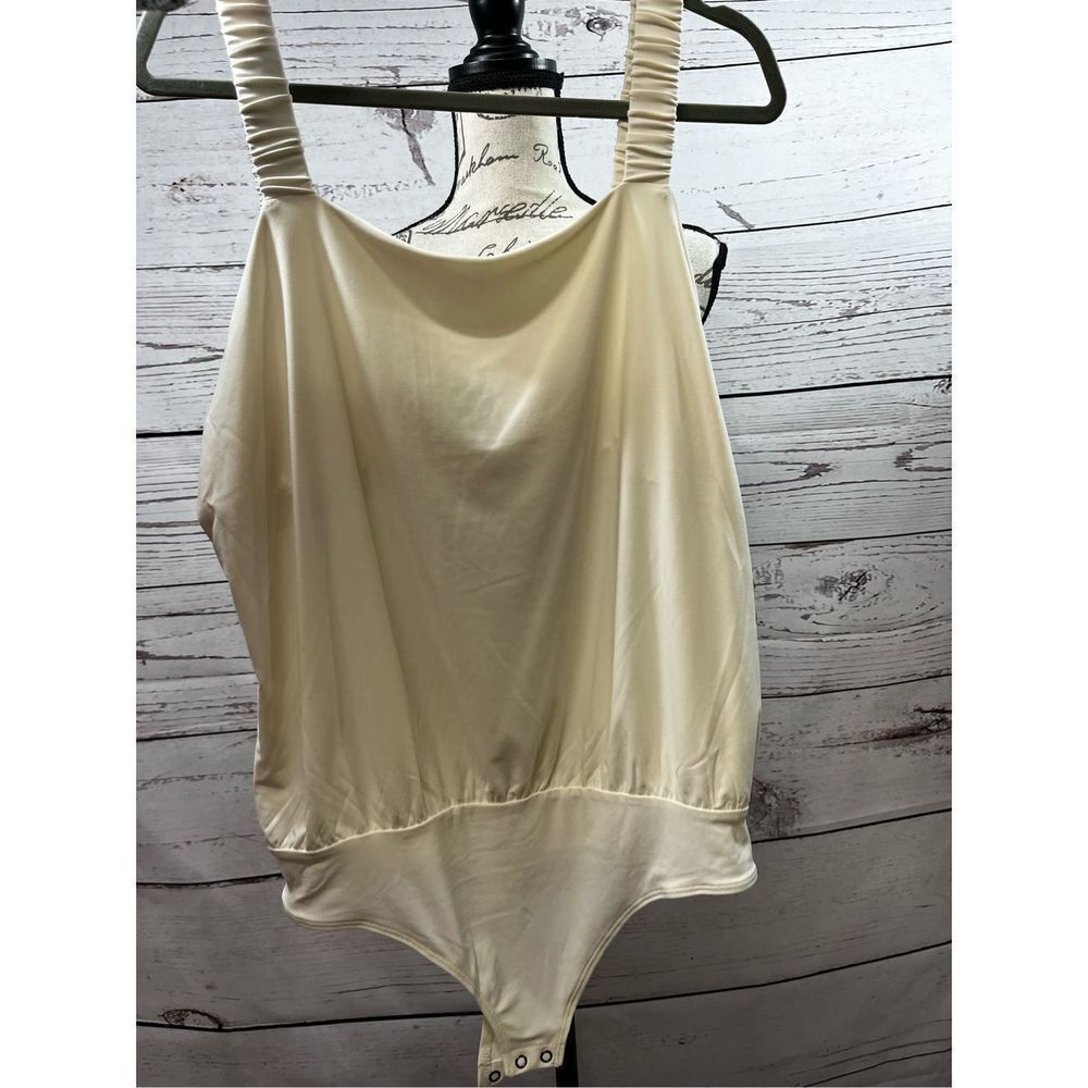 EXPRESS Cream Ruched Strap Gathered Bodysuit Tank Top Style L